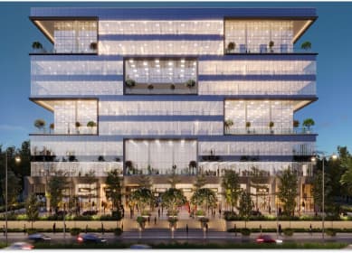 Amenities — Retail plaza and everyday convenience